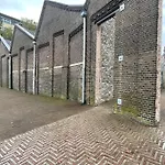 Stylish Near Gouden Ham Wifi Ac