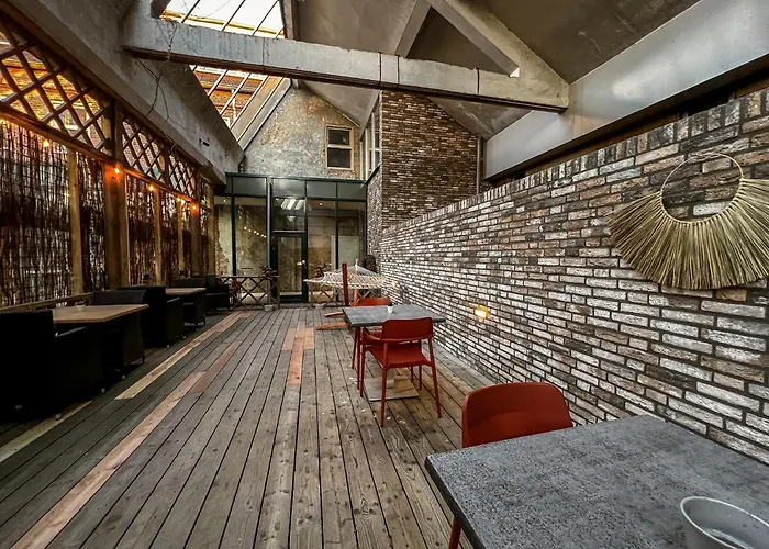 Stylish Near Gouden Ham Wifi Ac Apartment *